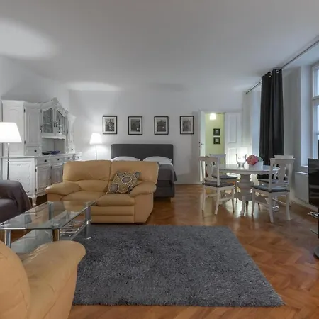 Carolinum Apartment