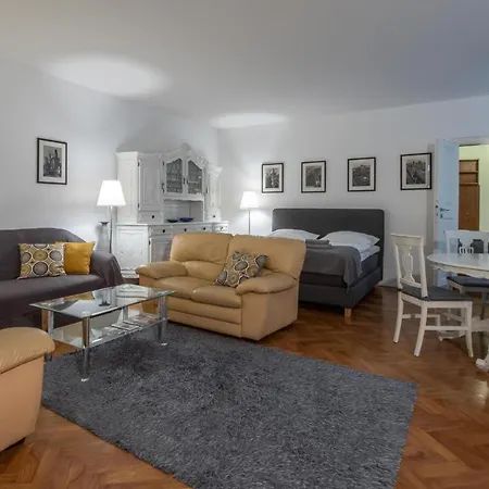 Carolinum Apartment Prague