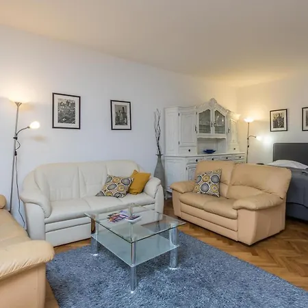 Apartmán Carolinum